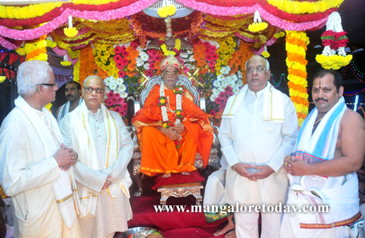 Gokarna Parthagali Mutt Swamiji holds Digvijaya Mahotsava